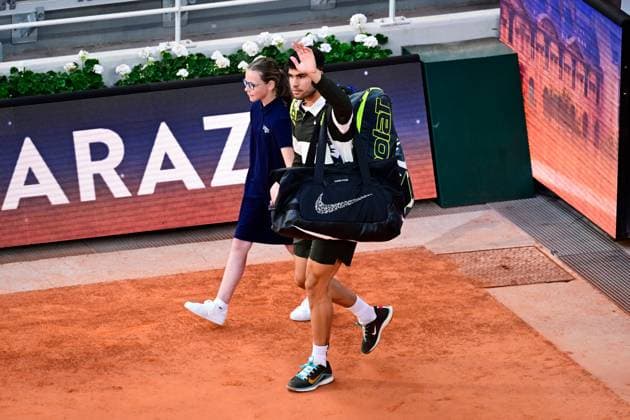 TENNIS : Roland Garros 2025 - Internationaux de France - 03 06 2025 Carlos Alcaraz ( Spain ) enters the court during the 2025 French Open at Roland Garros on Juin 03, 2025 in Paris, France. ( Photo Dante Badano PSNewz ) - ParisFrance  Copyright: xx