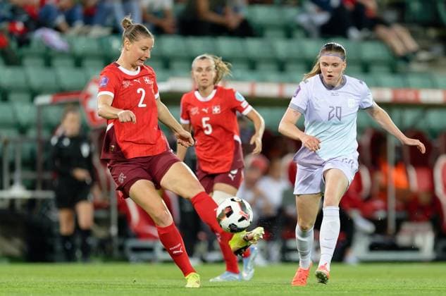 Sion, Switzerland, June 03 2025 : Julia Stierli (2 Switzerland) controls the ball (action) Signe Gaupset (20 Norway) during the UEFA Women s Nations League game between Switzerland and Norway at Stade de Tourbillon in Sion, Switzerland (Giuseppe Velletri SPP) Copyright: xGiuseppexVelletrix xSPPx spp-en-GiVeSp-DZ9_8065