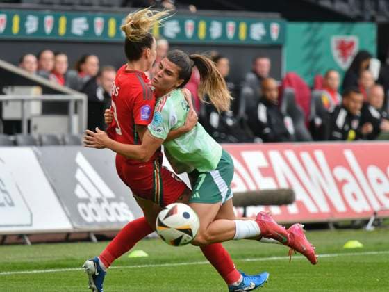 Football - Women™s Nations League - League A - Group 4 - Wales vs Igtaly - Swansea.com Stadium - Tuesday 3rd June 2025 Gemma Evans WALES WOMEN & Sofia Cantore ITALY WOMEN collide COLORSPORT Winston Bynorth 