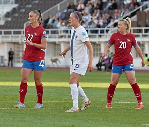 Nina Matejic (Serbia 22), Maaria Roth (5 Finland) and Tijana Filipovic (20 Serbia) during the UEFA Women s Nations League game between Finland and Serbia at the Olympic Stadium, Helsinki, Finland, on Tuesday, 03 June, 2025. (Bettina Weissensteiner SPP) Copyright: xBettinaxWeissensteinerx xSPPx spp-en-BeWeSp-P35A0220