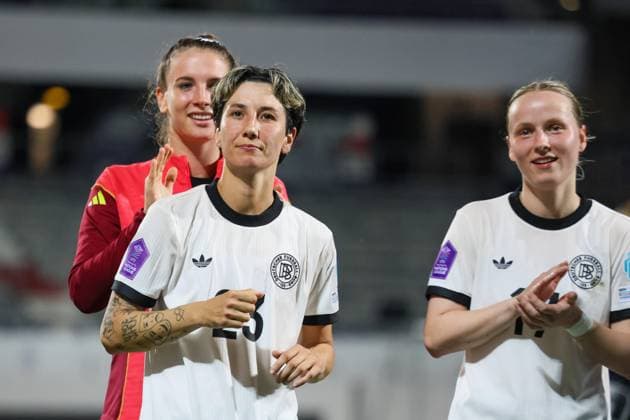 Wien, Österreich 03. Juni 2025: UEFA Nations League Women - 2025 - Österreich vs. Deutschland Im Bild: v.li. Sara Doorsoun (Deutschland) und Franziska Kett (Deutschland) Generali Arena Copyright: xFotostandx xFantinix