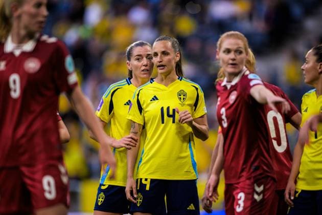 250603 Linda Sembrant and Nathalie Björn of Sweden during the Women s Nations League football match between Sweden and Denmark on June 3, 2025 in Stockholm. Photo: Joel Marklund BILDBYRAN kod JM JM0698 fotboll football soccer fotball nations league uefa womens nations league sverige sweden danmark denmark dam bbeng Copyright: JOELxMARKLUND BB250603JM168