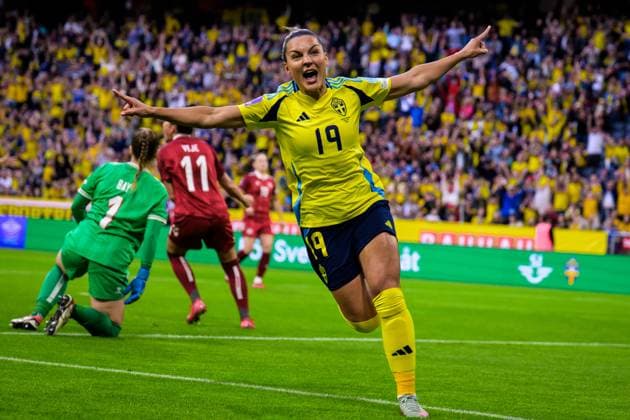 250603 Johanna Rytting Kaneryd of Sweden celebrates after scoring the 2-0 goal during the Women s Nations League football match between Sweden and Denmark on June 3, 2025 in Stockholm. Photo: Joel Marklund BILDBYRAN kod JM JM0698 fotboll football soccer fotball nations league uefa womens nations league sverige sweden danmark denmark dam bbeng jubel Copyright: JOELxMARKLUND BB250603JM200