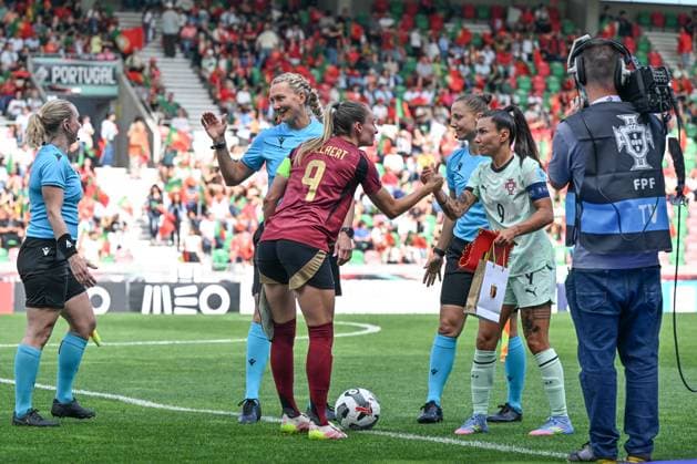 250603 PORTUGAL VS BELGIUM referee Tess Olofsson , Tessa Wullaert (9) of Belgium , assistant referee Almira Spahic , Ana Borges (9) of Portugal pictured during a game between the national teams of Portugal and Belgium, called the Red Flames on the 6th matchday in group A3 of the 2024-25 Women s Nations League competition, on Tuesday 3 June 2025 in Funchal , Portugal . PHOTO SPORTPIX Stijn Audooren Funchal Estadio do Maritimo Portugal  Copyright: xSportpix.bex xStijnxAudoorenxStijnxAudoorenx