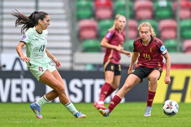 250603 PORTUGAL VS BELGIUM Stephanie Ribeiro (13) of Portugal and Jarne Teulings (14) of Belgium pictured during a game between the national teams of Portugal and Belgium, called the Red Flames on the 6th matchday in group A3 of the 2024-25 Women s Nations League competition, on Tuesday 3 June 2025 in Funchal , Portugal . PHOTO SPORTPIX Stijn Audooren Funchal Estadio do Maritimo Portugal  Copyright: xSportpix.bex xStijnxAudoorenxStijnxAudoorenx