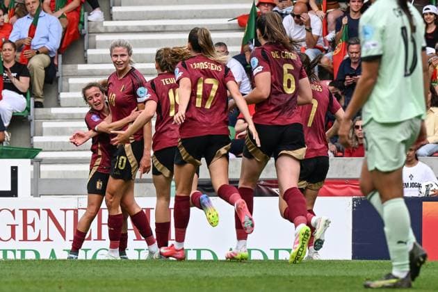250603 PORTUGAL VS BELGIUM Justine Vanhaevermaet (10) of Belgium scores 0-1 and Belgium celebrate during a game between the national teams of Portugal and Belgium, called the Red Flames on the 6th matchday in group A3 of the 2024-25 Women s Nations League competition, on Tuesday 3 June 2025 in Funchal , Portugal . PHOTO SPORTPIX Stijn Audooren Funchal Estadio do Maritimo Portugal  Copyright: xSportpix.bex xStijnxAudoorenxStijnxAudoorenx