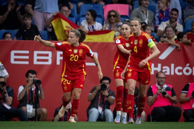 June 3, 2025, Barcelona, Spain: Claudia Pina (Spain) celebrates after scoring her team s goal during a Women s Nations League match between Spain and England at Stage Front Stadium. Final Score: Spain 2 - England 1. Barcelona Spain - ZUMAs197 20250603_aaa_s197_240 Copyright: xFelipexMondinox