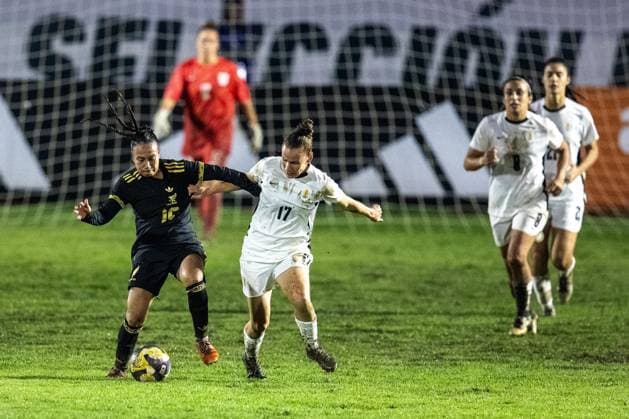 RECORD DATE NOT STATED MEXICO VS URUGUAY International Friendly, Länderspiel, Nationalmannschaft MEXICO VS URUGUAY INTERNATIONAL FRIENDLY; 03062025 TLAXCALA; MEXICO Action photo; Karla Nieto (L) of the Mexico female National Soccer Team; fighting for the ball with Pilar Gonzalez of Uruguay (R)for the ball during interrnational friendly game; held at the Tlahuicole Stadium of Tlaxcala; Mexico. Foto de accion de Karla Nieto (I) de la Seleccion Nacional femenina de Mexico; peleando por el balon con Pilar Gonzalez de Uruguay (D) durante juego amistoso internacional; celebrado en el Estadio Tlahuicole de Tlaxcala; Mexico. Photo by IMAGENSHOP AGENCIA FOTOGRAFICA TLAXCALA TLAXCALA MEXICO Copyright: xIMAGENSHOPxAGENCIAxFOTOGRAFICAx