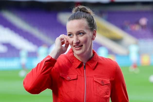 Expertin Almuth Schult (Das Erste) schaut, UEFA Women s Nations League 2024 25 Grp A1 MD6, Austria and Germany, Viola Park am 03. June 2025 in Wien, Oesterreich. (Foto von Marco Steinbrenner DeFodi Images) Expertin Almuth Schult (Das Erste) looks on, UEFA Women s Nations League 2024 25 Grp A1 MD6, Austria and Germany, Viola Park, June 3, 2025 in Vienna, Austria. (Photo by Marco Steinbrenner DeFodi Images)