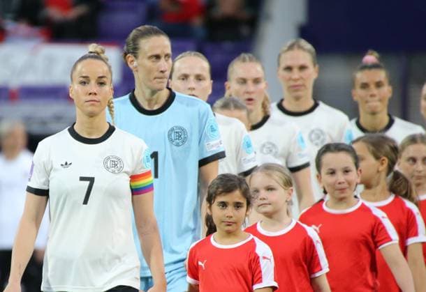 03.06.2025, xgrfx, Fussball UEFA Women s Nations League , Österreich - Deutschland v.l. Giulia Gwinn, Ann-Kathrin Berger, Franziska Kett, Janina Minge, Rebecca Knaak, Selina Cerci (Deutsche Frauennationalmannschaft) (DFL DFB REGULATIONS PROHIBIT ANY USE OF PHOTOGRAPHS as IMAGE SEQUENCES and or QUASI-VIDEO) Wien