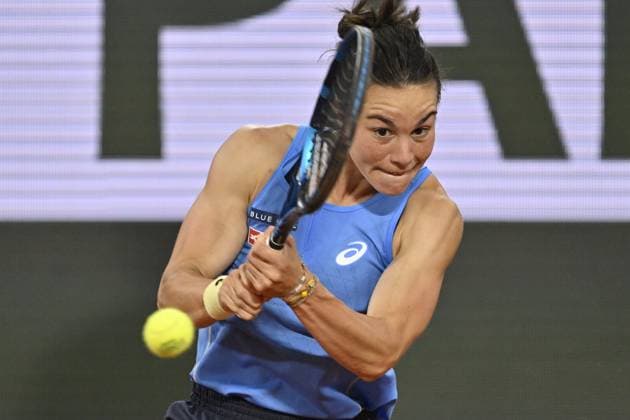 2025 Roland-Garros - Day 11 PARIS, FRANCE - JUNE 4: Lois Boisson of France plays against Mirra Andreeva (not seen) during the Women s Singles Quarter Final match on Day Eleven of the 2025 French Open at Court Philippe-Chatrier in Paris, France on June 4, 2025. Burak Akbulut Anadolu Paris France. Editorial use only. Please get in touch for any other usage.  Copyright: x2025xAnadoluxBurakxAkbulutx