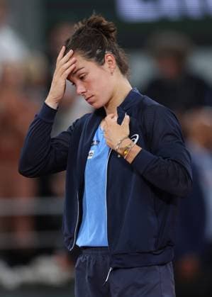 Lois Boisson of France celebrates tearfully French Open Tennis, Day Eleven, Tennis, Roland Garros, Paris, France - 04 Jun 2025 EDITORIAL USE ONLY No use with unauthorised audio, video, data, fixture lists, club league logos or live services. Online in-match use limited to 120 images, no video emulation. No use in betting, games or single club league player publications. Copyright: xEllaxLing Shutterstockx 15337991ak
