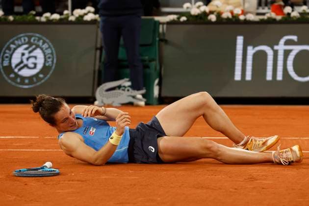 June 4, 2025, Paris, Paris, France: Lois Boisson (FRA) celebration during the tennis Grand Slam of Roland Garros 2025, quarter final match between Mirra Andreeva (RUS) and Lois Boisson (FRA) at Roland Garros Stadium - on June 04.2025.Paris - France Paris France - ZUMAb253 20250604_zsp_b253_063 Copyright: xLoicxBaratouxx