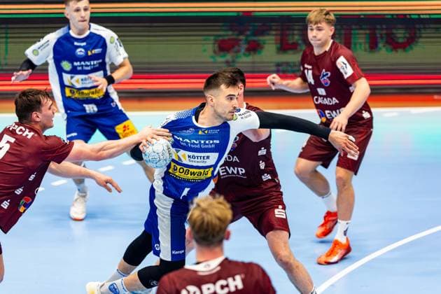 04.06.2025, GER, Handball, Maenner, Saison 24 25, 1.Daikin Handball Bundesliga, 33.Spieltag, ThSV Eisenach - 1.VfL Potsdam Josip Simic (1.VfL Potsdam) Filip Vistorop (ThSV Eisenach,4) 99817 Eisenach Werner-Assmann-Halle Am Sportp Thueringen Deutschland