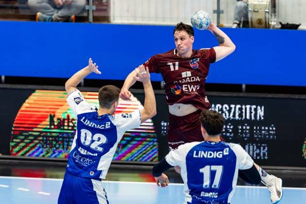 04.06.2025, GER, Handball, Maenner, Saison 24 25, 1.Daikin Handball Bundesliga, 33.Spieltag, ThSV Eisenach - 1.VfL Potsdam Ivan Snajder (ThSV Eisenach,82) Marko Grgic (ThSV Eisenach,17) Jannek Klein (1.VfL Potsdam) 99817 Eisenach Werner-Assmann-Halle Am Sportp Thueringen Deutschland