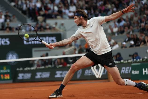 June 4, 2025, Paris, Celestynow, France: ALEXANDER BUBLIK of Kazakhstan during the match against Jannik Sinner of Italy in the quarter final of the French Open 2025 at Roland Garros in Paris. Bublik lost 1:6, 5:7, 0:6. Paris France - ZUMAc278 20250604_zsp_c278_049 Copyright: xMarcinxCholewinskix