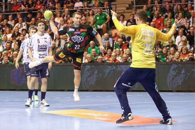 04.06.2025, xgox, Handball - Daikin HBL, SC Magdeburg - SG Flensburg-Handewitt emspor, v.l. Lukas Mertens (Magdeburg, 22) wirft Tor, Torschuetze, erzielt Tor, Treffer, scores the goal Magdeburg