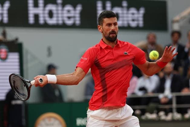 ROLAND GARROS 2025 Thierry Larret MAXPPP - PARIS (75) 04 06 2025 Thierry Larret Maxppp. Tennis. Roland Garros 2025. Internationaux de France de tennis. Stade Roland Garros, Paris (75).Le 4 juin 2025. Court Philippe Chatrier : Alexander ZVEREV (GER) vs Novak DJOKOVIC (SRB) PARIS (75) STADE ROLAND GARROS PARIS ILE DE FRANCE FRANCE  Copyright: xMAXPPPxThierryxLarretx TLR202506047020 TLR202506047020