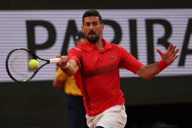 ROLAND GARROS 2025 Thierry Larret MAXPPP - PARIS (75) 04 06 2025 Thierry Larret Maxppp. Tennis. Roland Garros 2025. Internationaux de France de tennis. Stade Roland Garros, Paris (75).Le 4 juin 2025. Court Philippe Chatrier : Alexander ZVEREV (GER) vs Novak DJOKOVIC (SRB) PARIS (75) STADE ROLAND GARROS PARIS ILE DE FRANCE FRANCE  Copyright: xMAXPPPxThierryxLarretx TLR202506047021 TLR202506047021