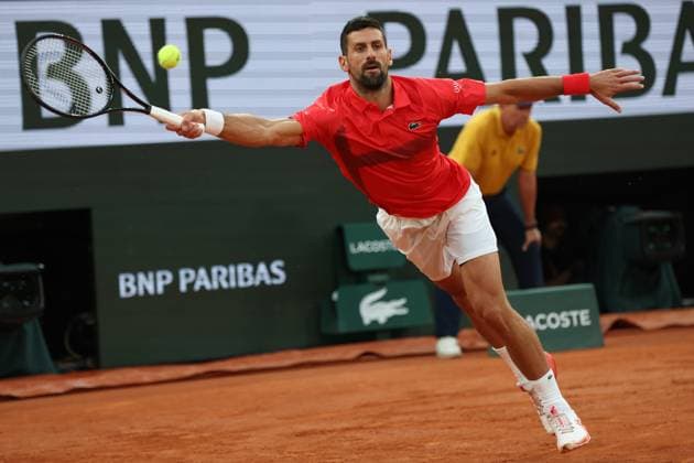 June 4, 2025, Paris, Celestynow, France: NOVAK DJOKOVIC of Serbia during the match against Alexander Zverev of Germany in the quarter final of the French Open 2025 at Roland Garros in Paris. Paris France - ZUMAc278 20250604_zsp_c278_052 Copyright: xMarcinxCholewinskix