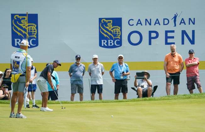June 4, 2025, Alton, On, CANADA: Mike Weir makes a putt on the green during the RBC Canadian Open Golf Pro Am in Alton, Ont., Wednesday, June 4, 2025. 20250604 RBC CANADIAN OPEN PRO AM  - ZUMAc35_ 20250604_zaf_c35_106 Copyright: xPeterxPowerx