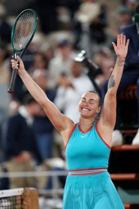 Aryna Sabalenka of Belarus celebrates French Open Tennis, Day Twelve, Tennis, Roland Garros, Paris, France - 05 Jun 2025 EDITORIAL USE ONLY No use with unauthorised audio, video, data, fixture lists, club league logos or live services. Online in-match use limited to 120 images, no video emulation. No use in betting, games or single club league player publications. Copyright: xEllaxLing Shutterstockx 15337997ao