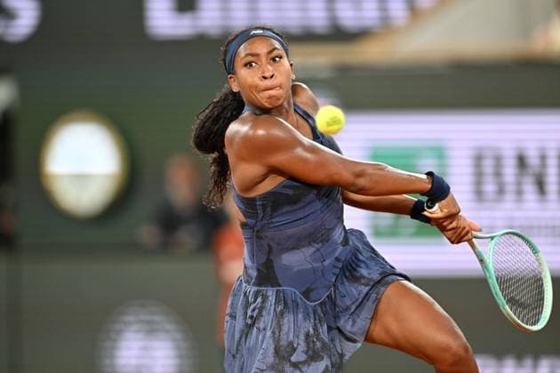 2025 Roland-Garros - Day 12 PARIS, FRANCE - JUNE 5: Coco Gauff of US in action against Lois Boisson of France (not seen) during the Women s Singles semi-final match on Day twelve of the 2025 French Open at Court Philippe-Chatrier in Paris, France on June 5, 2025. Mustafa Yalcin Anadolu Paris France. Editorial use only. Please get in touch for any other usage.  Copyright: x2025xAnadoluxMustafaxYalcinx