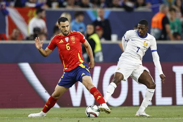 STUTTGART - (l-r) Mikel Merino of Spain, Ousmane Dembele of France during the UEFA Nations League semifinal match Spain v. France at the Stuttgart Arena on June 5, 2025 in Stuttgart, Germany. ANP Hollandse Hoogte MAURICE VAN STEEN UEFA Nations League 2025 Semi-final 2024 25 xVIxANPxSportx xMauricexvanxSteenxIVx 529375107 originalFilename: 529375107.jpg