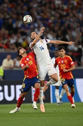 UEFA Nations League Semi-Final: Spain v France STUTTGART, GERMANY - JUNE 05: Martin Zubimendi (18) of Spain in action against Adrien Rabiot (14) of France during the UEFA Nations League 2025 semi-final match between Spain and France at the MHP Arena Stadium on June 5, 2025, Stuttgart, Germany. Halil Sagirkaya Anadolu Stuttgart Germany. Editorial use only. Please get in touch for any other usage.  Copyright: x2025xAnadoluxHalilxSagirkayax