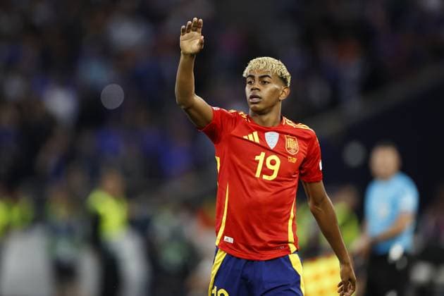 STUTTGART - Lamine Yamal of Spain during the UEFA Nations League semifinal match Spain v. France at the Stuttgart Arena on June 5, 2025 in Stuttgart, Germany. ANP Hollandse Hoogte MAURICE VAN STEEN UEFA Nations League 2025 Semi-final 2024 25 xVIxANPxSportx xMauricexvanxSteenxIVx 529375512 originalFilename: 529375512.jpg
