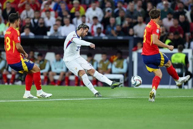 UEFA Nations League Finals 2025 Germany Halbfinale Spanien - Frankreich am 05.06.2025 in der Arena Stuttgart in Stuttgart Theo Hernandez ( Frankreich )