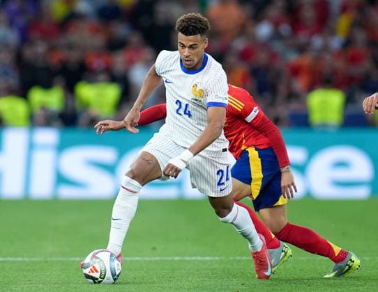 Desire Doue controls the ball, UEFA Nations League 2025 Semi-final, Spain and France, Stuttgart Arena, June 5, 2025, Stuttgart, Germany.