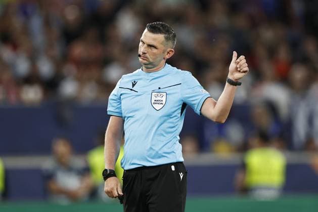 STUTTGART - referee Michael Oliver during the UEFA Nations League semifinal match Spain v. France at the Stuttgart Arena on June 5, 2025 in Stuttgart, Germany. ANP Hollandse Hoogte MAURICE VAN STEEN UEFA Nations League 2025 Semi-final 2024 25 xVIxANPxSportx xMauricexvanxSteenxIVx 529377140 originalFilename: 529377140.jpg