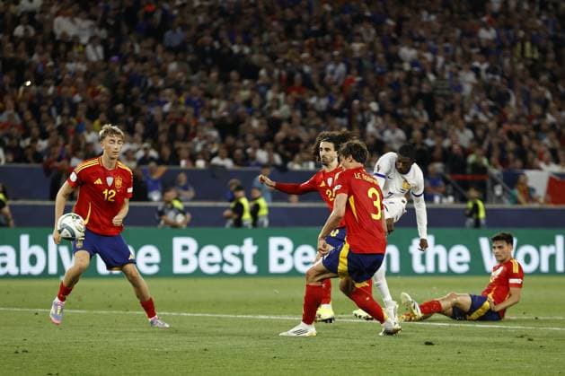 STUTTGART - (l-r) Dean Huijsen of Spain, Robin Le Normand of Spain, Marc Cucurella of Spain, Ousmane Dembele of France during the UEFA Nations League semifinal match Spain v. France at the Stuttgart Arena on June 5, 2025 in Stuttgart, Germany. ANP Hollandse Hoogte MAURICE VAN STEEN UEFA Nations League 2025 Semi-final 2024 25 xVIxANPxSportx xMauricexvanxSteenxIVx 529378601 originalFilename: 529378601.jpg