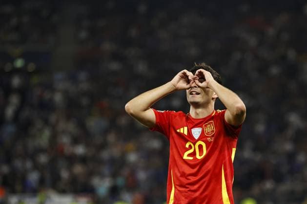 Sport Bilder des Tages STUTTGART - Pedri of Spain celebrates 4-0 during the UEFA Nations League semifinal match Spain v. France at the Stuttgart Arena on June 5, 2025 in Stuttgart, Germany. ANP Hollandse Hoogte MAURICE VAN STEEN UEFA Nations League 2025 Semi-final 2024 25 xVIxANPxSportx xMauricexvanxSteenxIVx 529379166 originalFilename: 529379166.jpg