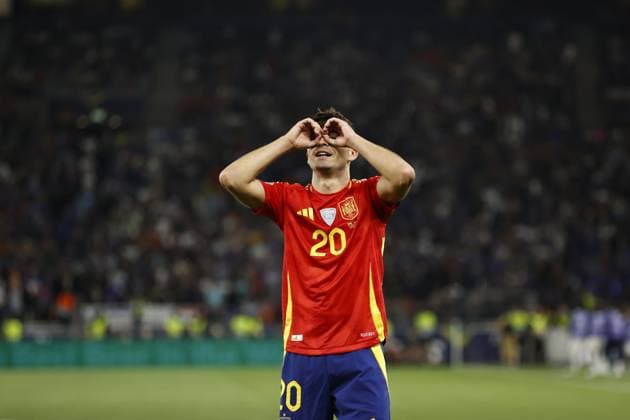 STUTTGART - Pedri of Spain celebrates 4-0 during the UEFA Nations League semifinal match Spain v. France at the Stuttgart Arena on June 5, 2025 in Stuttgart, Germany. ANP Hollandse Hoogte MAURICE VAN STEEN UEFA Nations League 2025 Semi-final 2024 25 xVIxANPxSportx xMauricexvanxSteenxIVx 529379520 originalFilename: 529379520.jpg