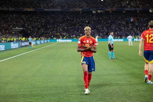Lamine Yamal seen celebrating after scoring goal during UEFA Nations League 2025 semifinal game between national teams of Spain and France (Maciej Rogowski) Stuttgart MHP Arena Germany Copyright: xMaciejxRogowskix spainfrance2425-44