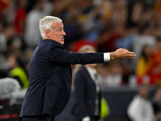 05.06.2025, Fussball UEFA Nations League 2024 25, Halbfinale, Spanien - Frankreich, in der MHP-Arena Stuttgart, Trainer Didier Deschamps (Frankreich) unzufrieden