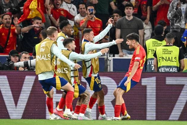 Pedri (Spain) celebrates after scoring his team s fourth goal with teammates during the UEFA Nations League 2025 semifinal match between Spain and France at Stuttgart Arena on June 5, 2025 in Stuttgart, Germany. (Photo by Harry Langer DeFodi Images)