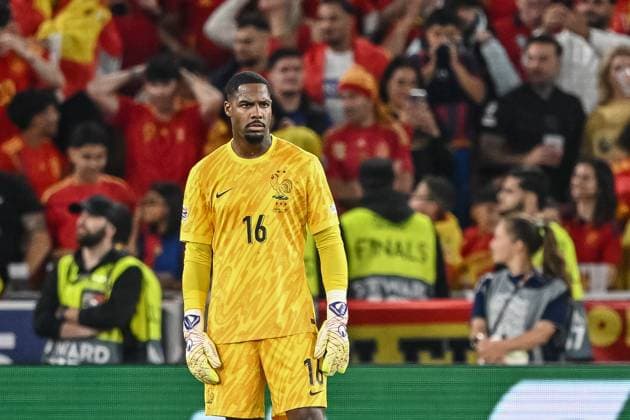 Torwart Mike Maignan (France) look dejected during the UEFA Nations League 2025 semifinal match between Spain and France at Stuttgart Arena on June 5, 2025 in Stuttgart, Germany. (Photo by Harry Langer DeFodi Images)