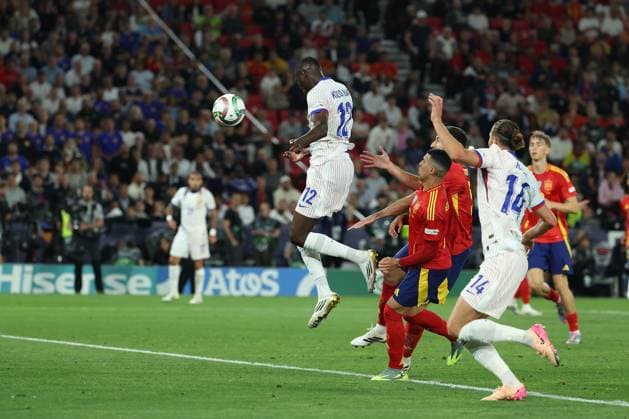 2025.06.05 xJFx UEFA Nations League 2024 25 Halbfinale Spanien - Frankreich v.l., Randal Kolo Muani (Frankreich) schiesst das Tor zum 4:5 (UEFA REGULATIONS PROHIBIT ANY USE OF PHOTOGRAPHS as IMAGE SEQUENCES and or QUASI-VIDEO) Copyright: JoaquimxFerreira