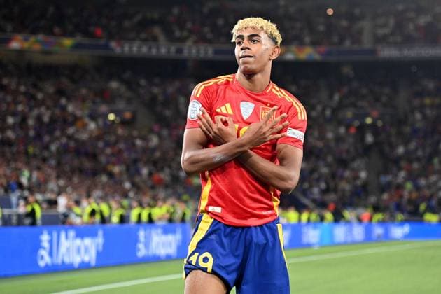 Torjubel Lamine YAMAL (ESP) nach Tor zum 3-0 , Jubel,Freude,Begeisterung,Aktion, Fussball Nations League Final Four Halbfinale Spanien (ESP) - Frankreich (FRA) 5-4 am 05.06.2025 , Fussball Arena Stuttgart.