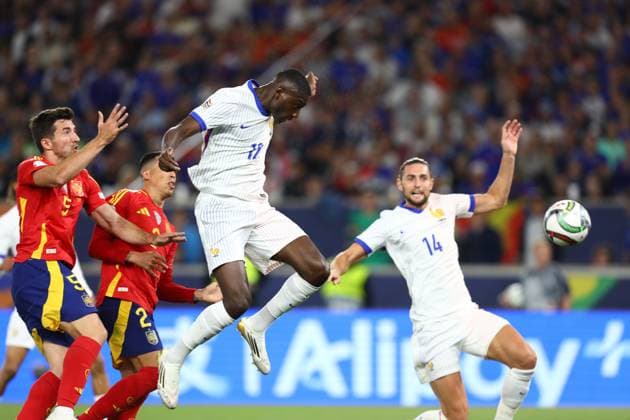June 5, 2025, Stuttgart, Baden-Wurttemberg, Germany: RANDAL KOLO MUANI of France scores his side s fourth goal in the UEFA Nations League 2025 semifinal between SPAIN and FRANCE at the MHP Arena in Stuttgart, Germany Stuttgart Germany - ZUMAc179 20250605_zep_c179_018 Copyright: xMickaelxChavetx