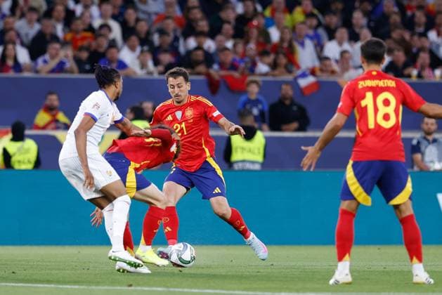 June 5, 2025, Stuttgart, Stuttgart, Germany: Mikel Oyarzabal of Spain in action during the UEFA Nations League Semi Final match between Spain and France at Stuttgart Arena on June 5, 2025, in Stuttgart, Germany. Stuttgart Germany - ZUMAa181 20250605_zaa_a181_106 Copyright: xDennisxAgyemanx