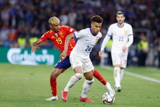 June 5, 2025, Stuttgart, Stuttgart, Germany: Desire Doue of France and Lamine Yamal of Spain in action during the UEFA Nations League Semi Final match between Spain and France at Stuttgart Arena on June 5, 2025, in Stuttgart, Germany. Stuttgart Germany - ZUMAa181 20250605_zaa_a181_134 Copyright: xDennisxAgyemanx