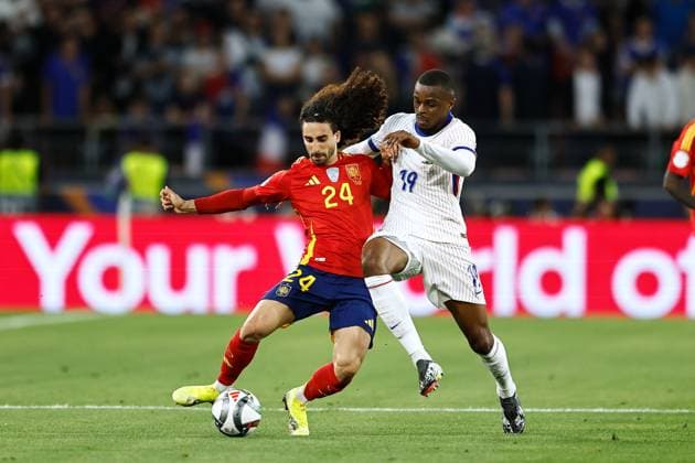 (L-R) Marc Cucurella (ESP), Pierre Kalulu (FRA), JUNE 5, 2025 - Football Soccer : UEFA Nations League Semi-finals match between Spain 5-4 France at the Stuttgart Arena in Stuttgart, Germany. Noxthirdxpartyxsales  (293789200)