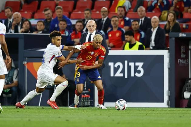 (L-R) Desire Doue (FRA), Lamine Yamal (ESP), JUNE 5, 2025 - Football Soccer : UEFA Nations League Semi-finals match between Spain 5-4 France at the Stuttgart Arena in Stuttgart, Germany. Noxthirdxpartyxsales  (293790154)