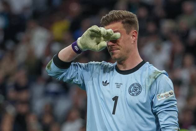 UEFA Nations League Halbfinale - 24 25 - Deutschland - Portugal am 04.06.2025 in der Allianz Arena in München Torwart Goalkeeper Marc-Andre ter Stegen (Deutschland 1) unzufrieden, enttäuscht, enttaeuscht, niedergeschlagen *** UEFA Nations League semi-final 24 25 Germany Portugal on 04 06 2025 at the Allianz Arena in Munich Goalkeeper Marc Andre ter Stegen Germany 1 dissatisfied, disappointed, disappointed, dejected MH