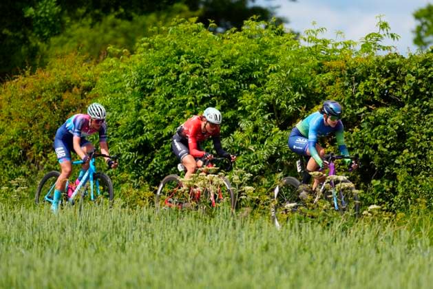 2025 Lloyds Tour of Britain Women Picture by Olly Hassell SWpix.com - 06 06 2025 - Cycling - UCI Women s World Tour - 2025 Lloyds Tour of Britain Women - Stage 2: Hartlepool to Saltburn-by-the-Sea - The leaders Tiffany Keep (DAS - Hutchinson), Tamsin Miller (DAS - Hutchinson) and Lucy Gadd (Smurfit Westrock Cycling Team) Copyright: x xSWpix.comx(t axPhotographyxHubxLtd)xOllyxHassell SWpix.comx SWP-2944-0147