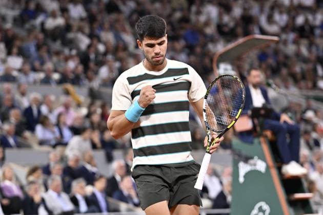 2025 Roland-Garros - Day 13 PARIS, FRANCE - JUNE 6: Carlos Alcaraz of Spain reacts as he plays against Lorenzo Musetti of Italy during Men s Single semi-finals match on the day 13 of the 2025 Roland Garros at Philippe-Chatrier court in Paris, France on June 6, 2025. Burak Akbulut Anadolu Paris France. Editorial use only. Please get in touch for any other usage.  Copyright: x2025xAnadoluxBurakxAkbulutx